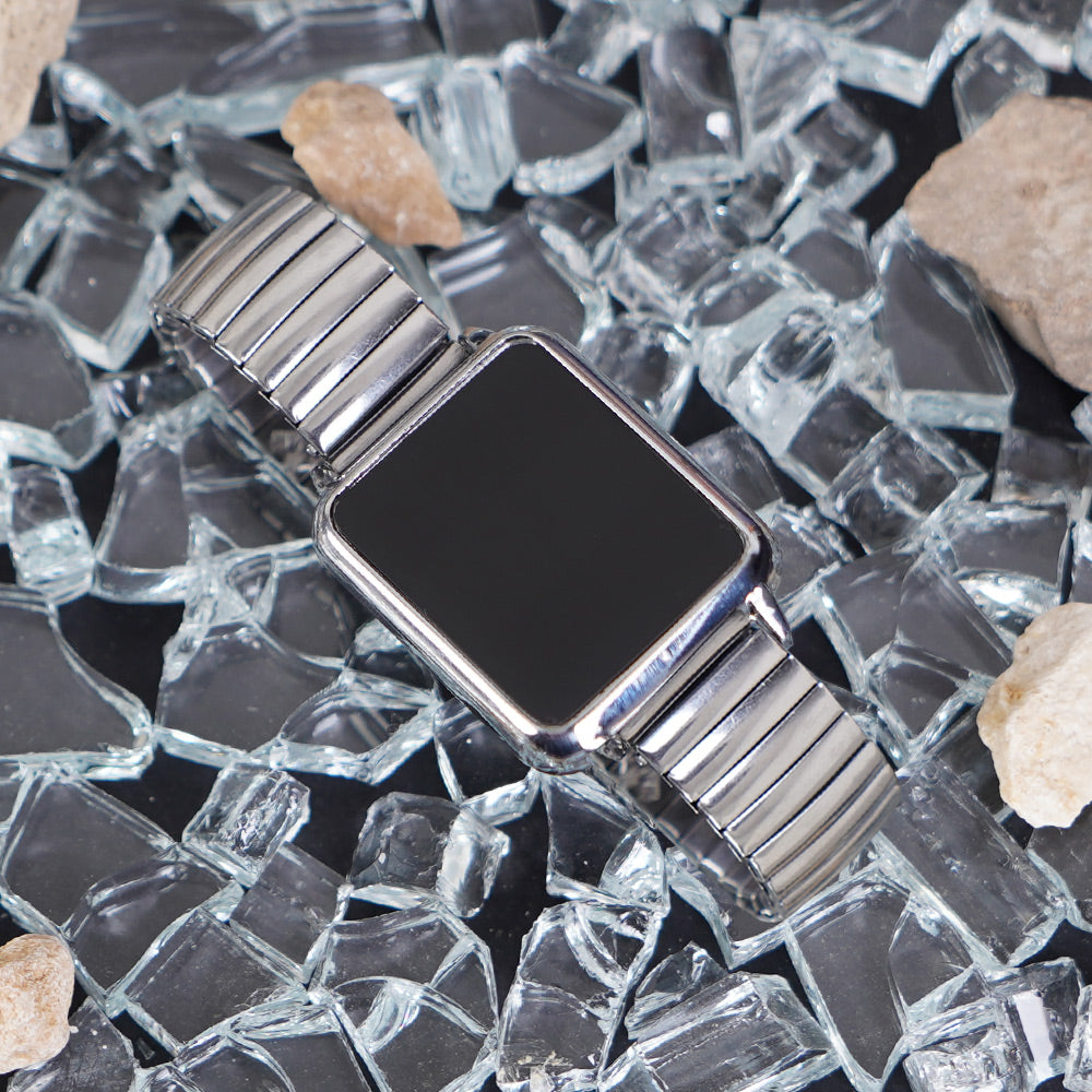 ساعة مستطيلة تاتش