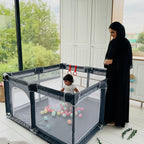 قفص لعب آمن للأطفال مع شبك تهوية وباب بسحاب خارجي