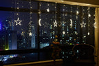 -ديكور رمضان بالجدران باستخدام إضاءة دافئة