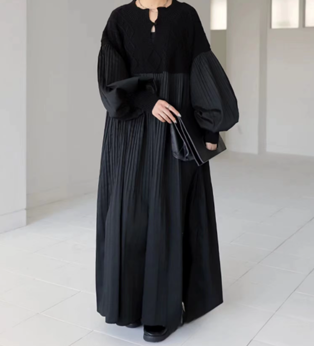 • فستان اسود