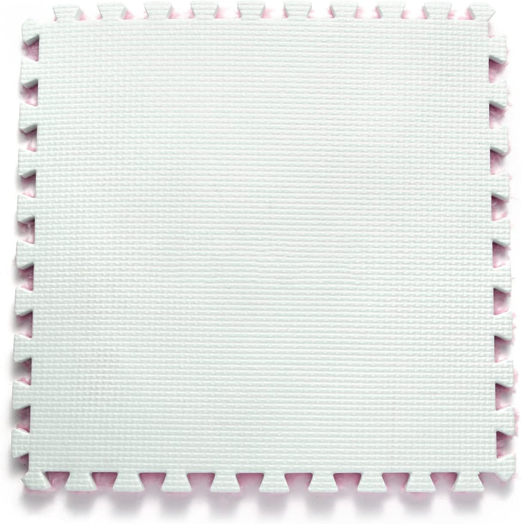 Square 30x30 cm floor mat from سوق كوم, showing a close-up of the textured surface and edges of the soft, durable rug.