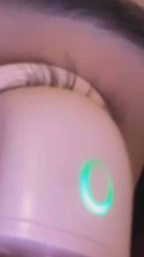 • Lash curler